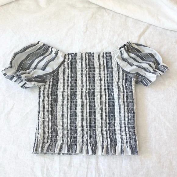 Japna Ruched Top - Picture 6 of 6